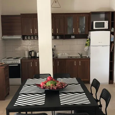 Apartment Yvonne *